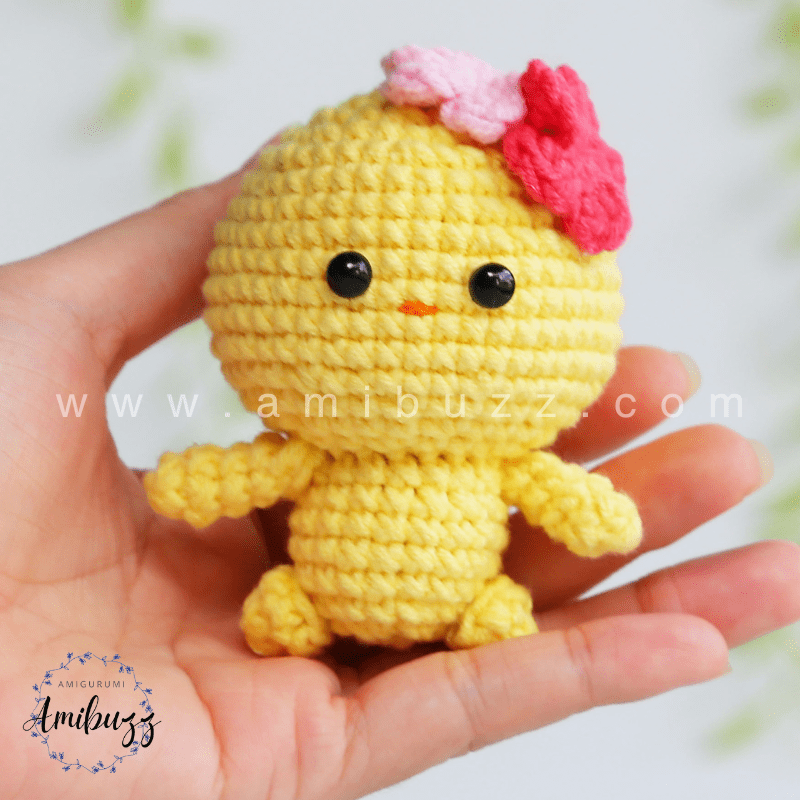 Amigurumi little Chicken - Free Crochet pattern by AmiBuzz