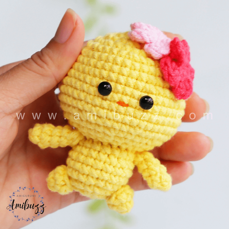 Amigurumi little Chicken - Free Crochet pattern by AmiBuzz