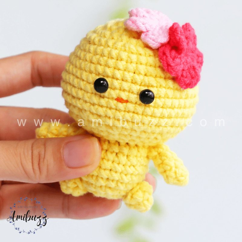 Amigurumi little Chicken - Free Crochet pattern by AmiBuzz