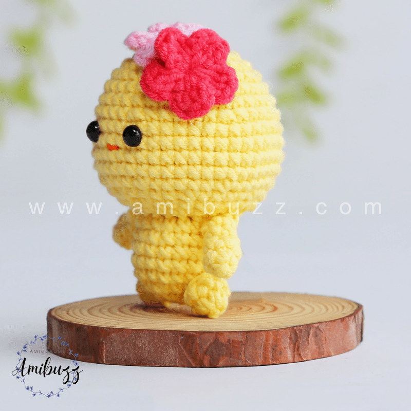 Amigurumi little Chicken - Free Crochet pattern by AmiBuzz