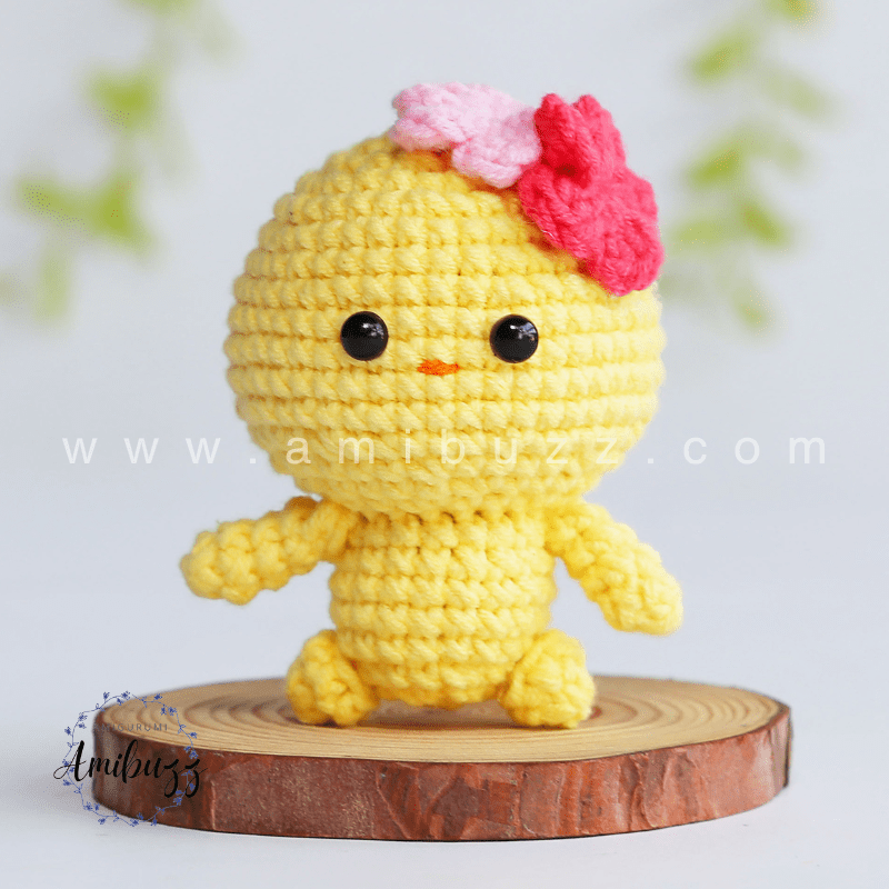 Amigurumi little Chicken - Free Crochet pattern by AmiBuzz