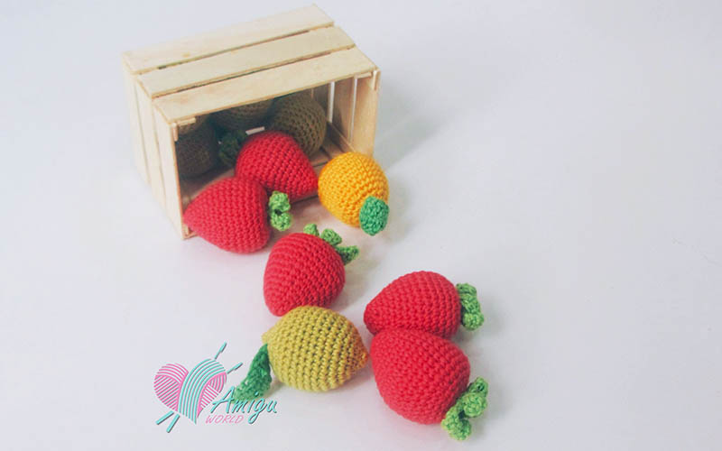 Strawberry amigurumi