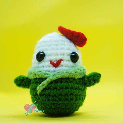 Móc khóa cơm cuộn bằng len amigurumi độc lạ