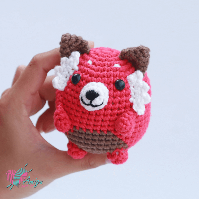 Amigurumi little Aggretsuko crochet pattern by AmiguWorld