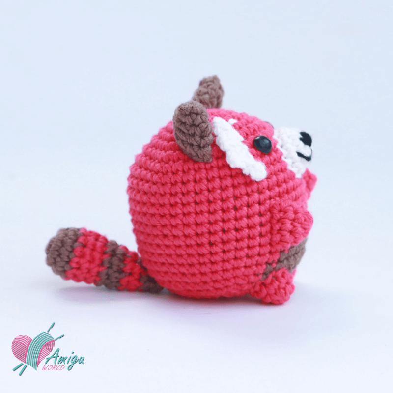 Amigurumi little Aggretsuko crochet pattern by AmiguWorld