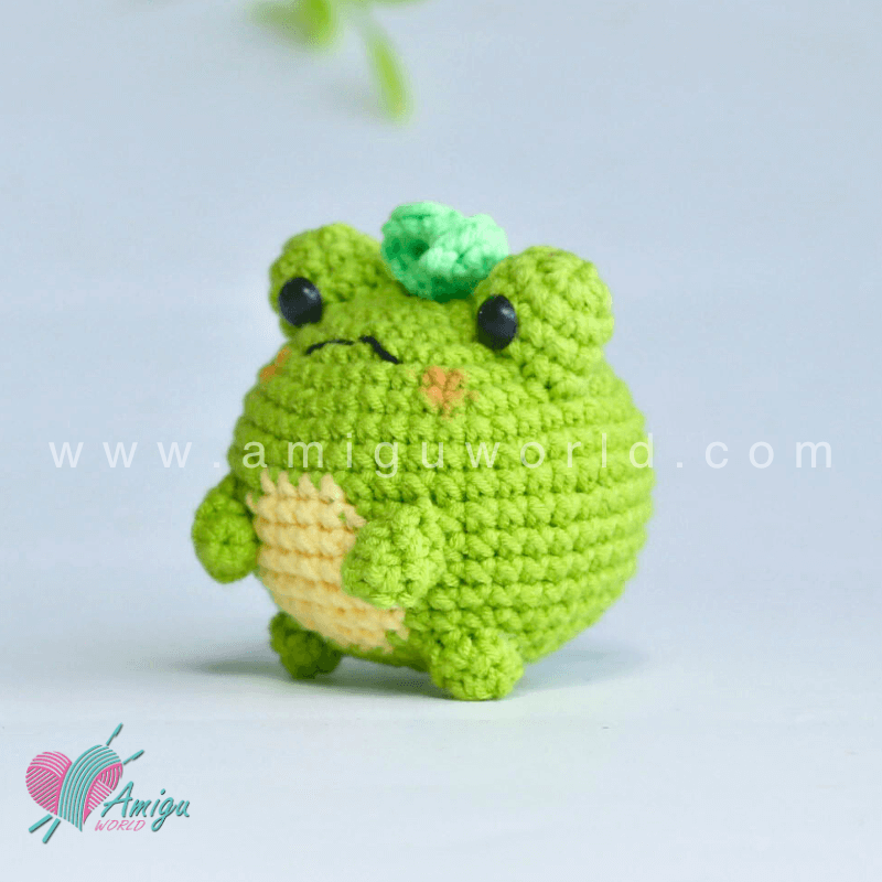 Amigurumi Frog With Leaf Free Crochet Pattern by AmiguWorld