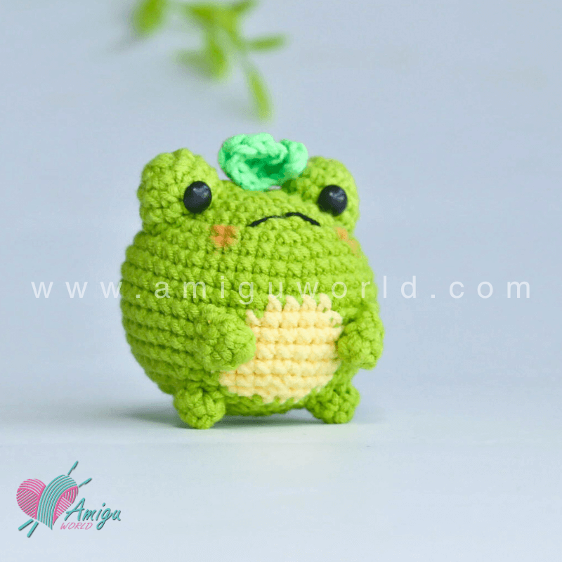 Amigurumi Frog With Leaf Free Crochet Pattern by AmiguWorld