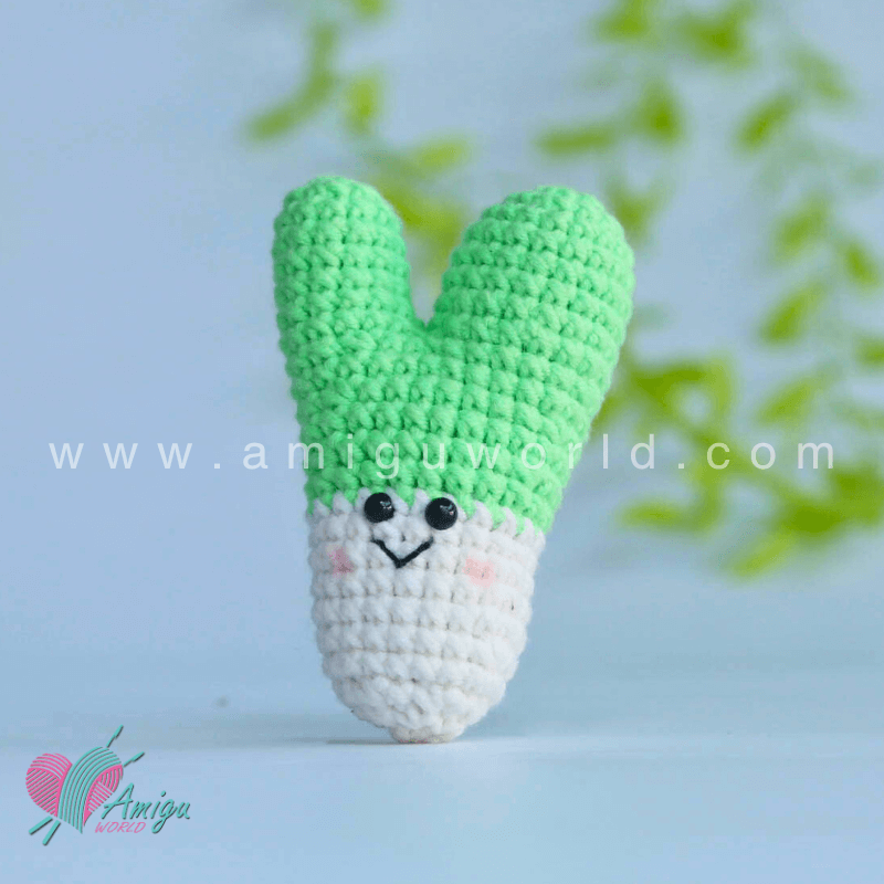 Amigurumi Green Onion Free Crochet Pattern by AmiguWorld