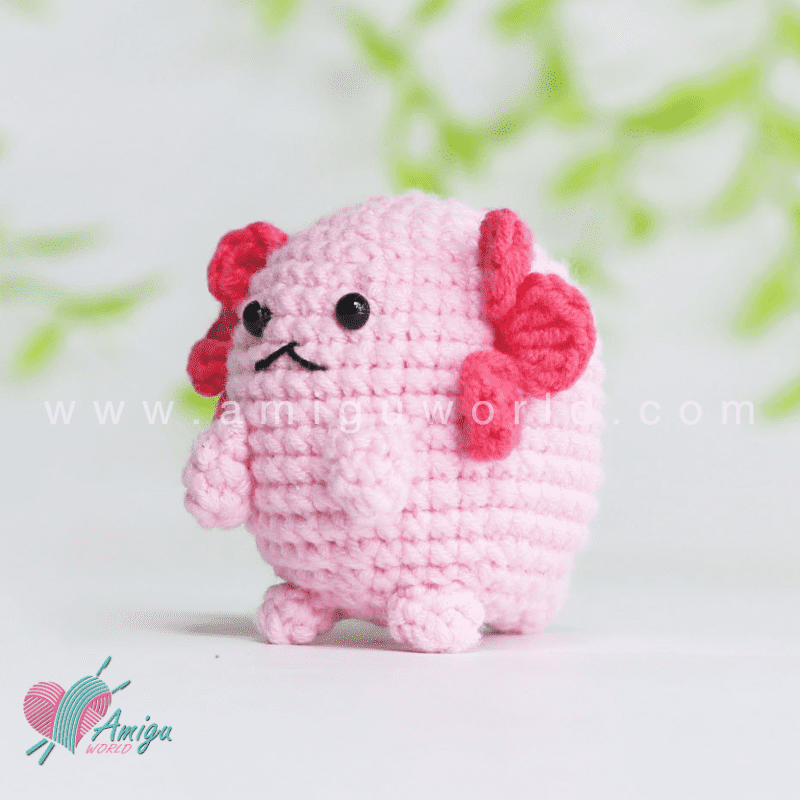 Crochet axolotl body with small feet