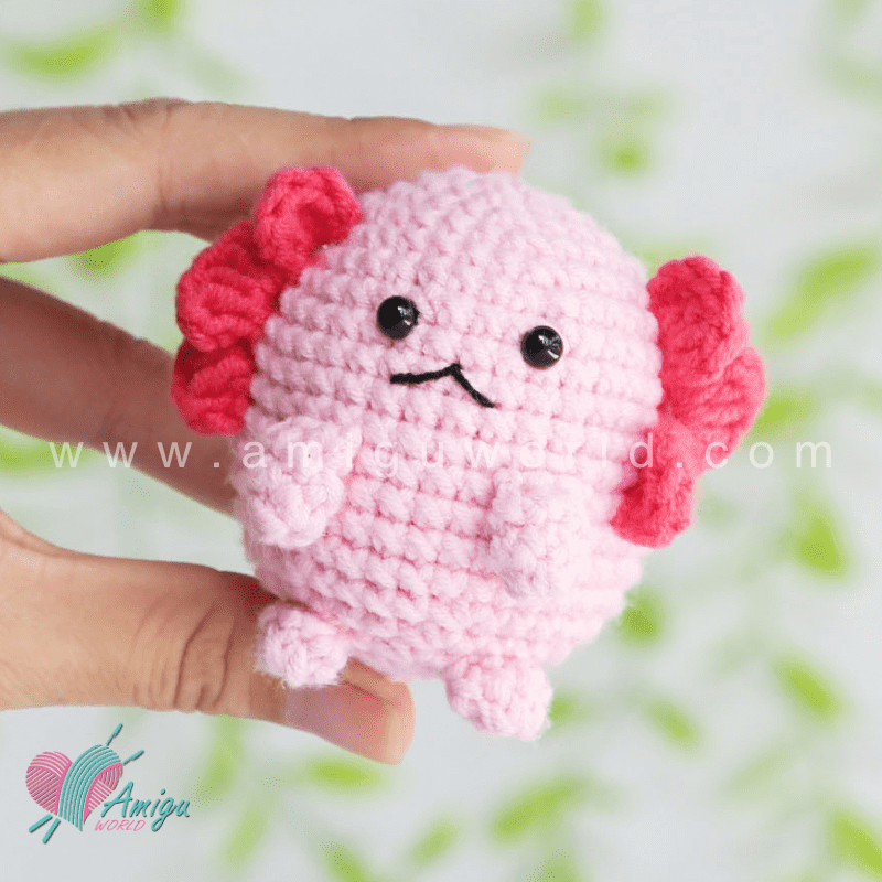 Axolotl keychain amigurumi free crochet pattern