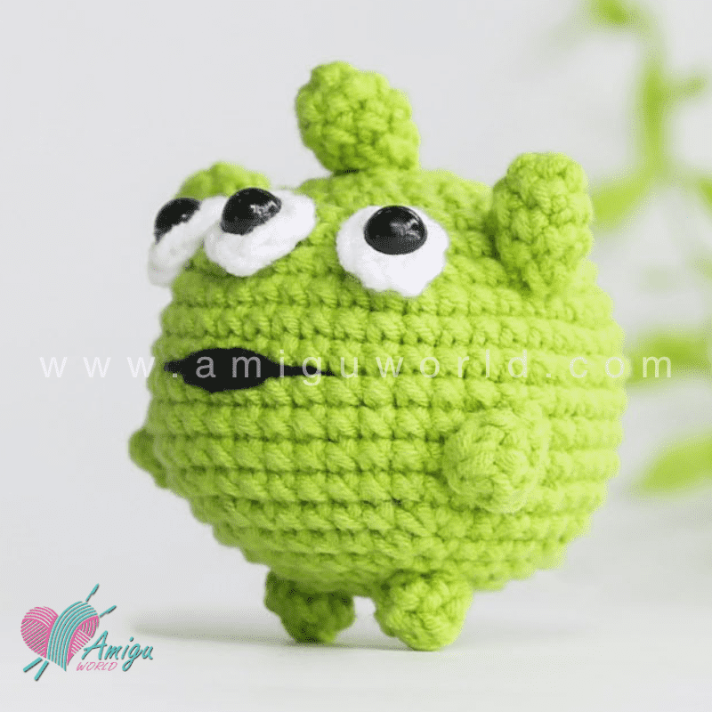 Amigurumi Green Ailen - Free Crochet pattern by AmiguWorld