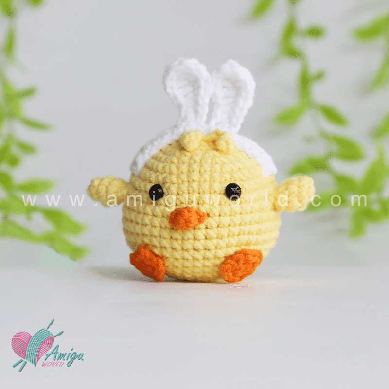 Amigurumi Chicken - Free Crochet pattern by AmiguWorld