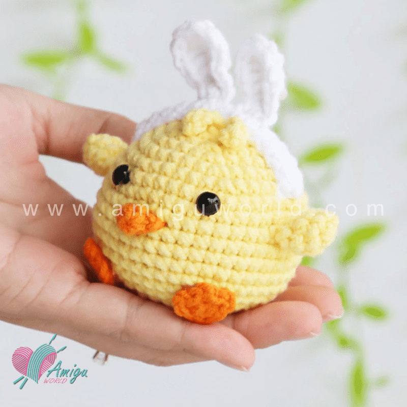 Amigurumi Chicken - Free Crochet pattern by AmiguWorld