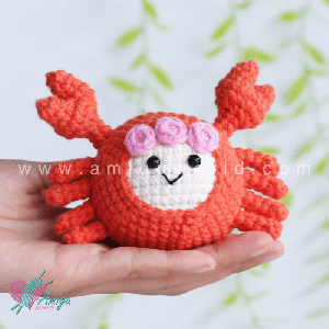 Mochi crab amigurumi crochet pattern for beginners
