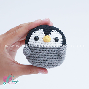 Crochet penguin amigurumi free pattern and tutorial