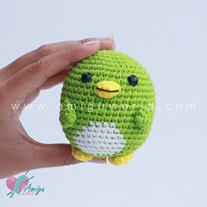 Crochet penguin amigurumi free pattern and tutorial