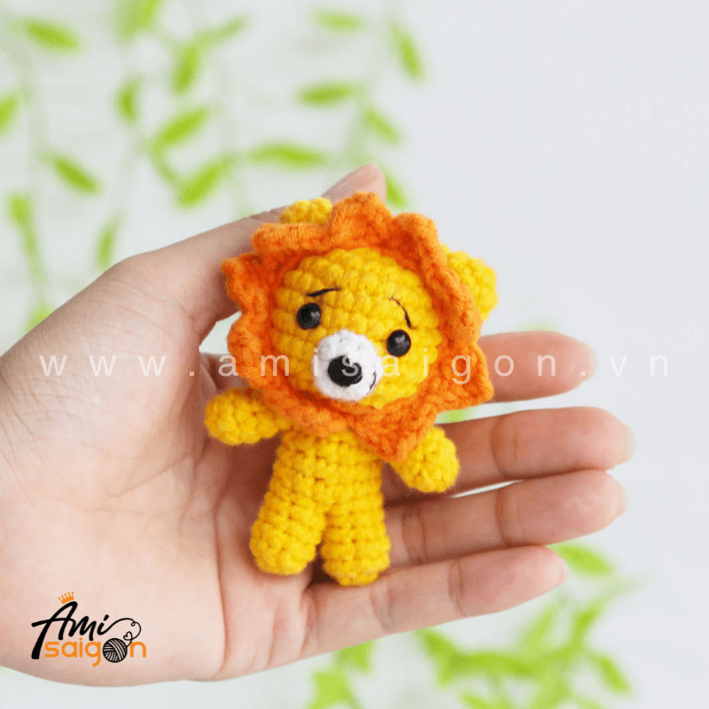 Móc bờm cam cho bé sư tử